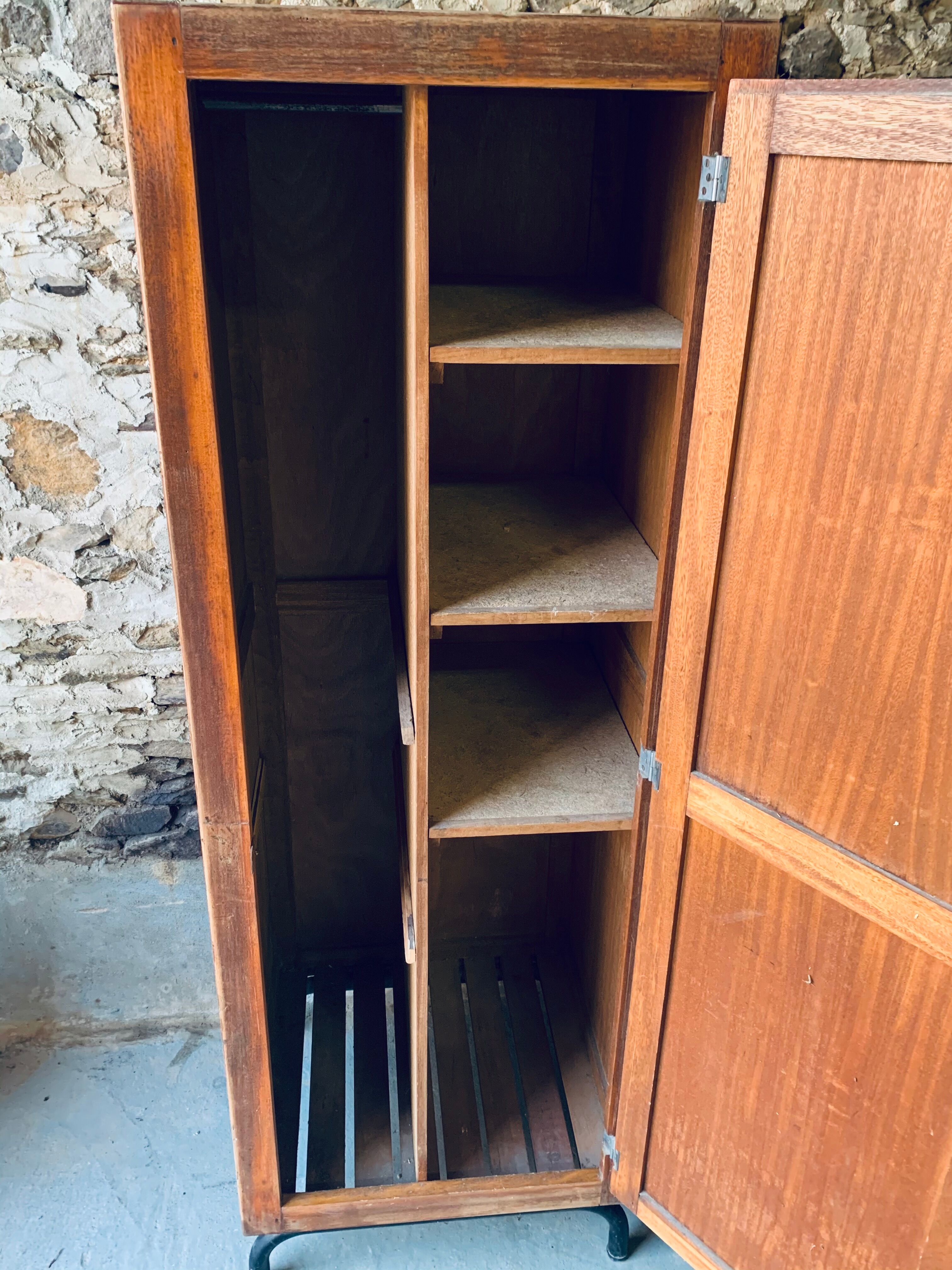 Armoire d’école en bois 1 porte