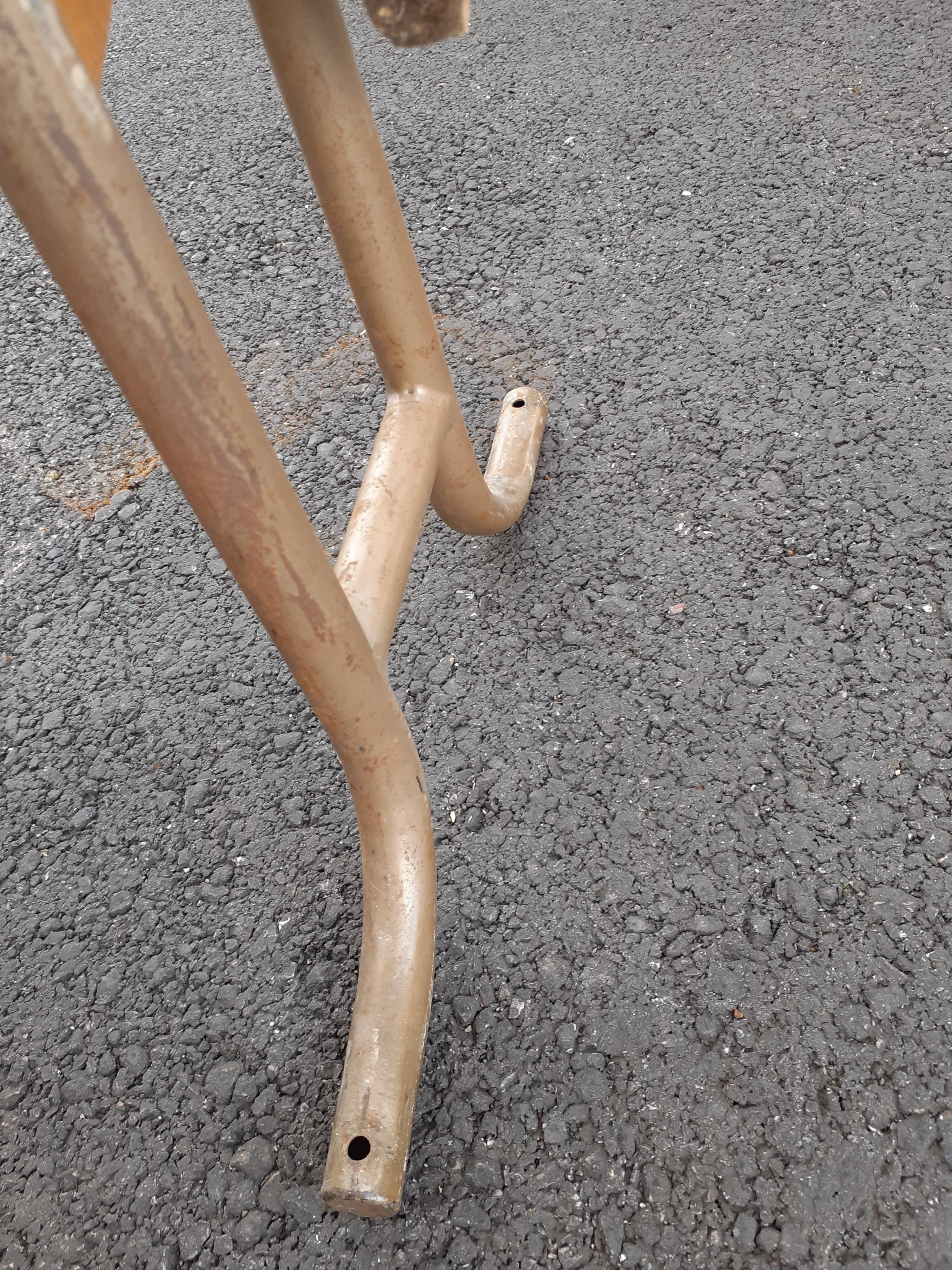 Wheelchair cinema theatre strapontin