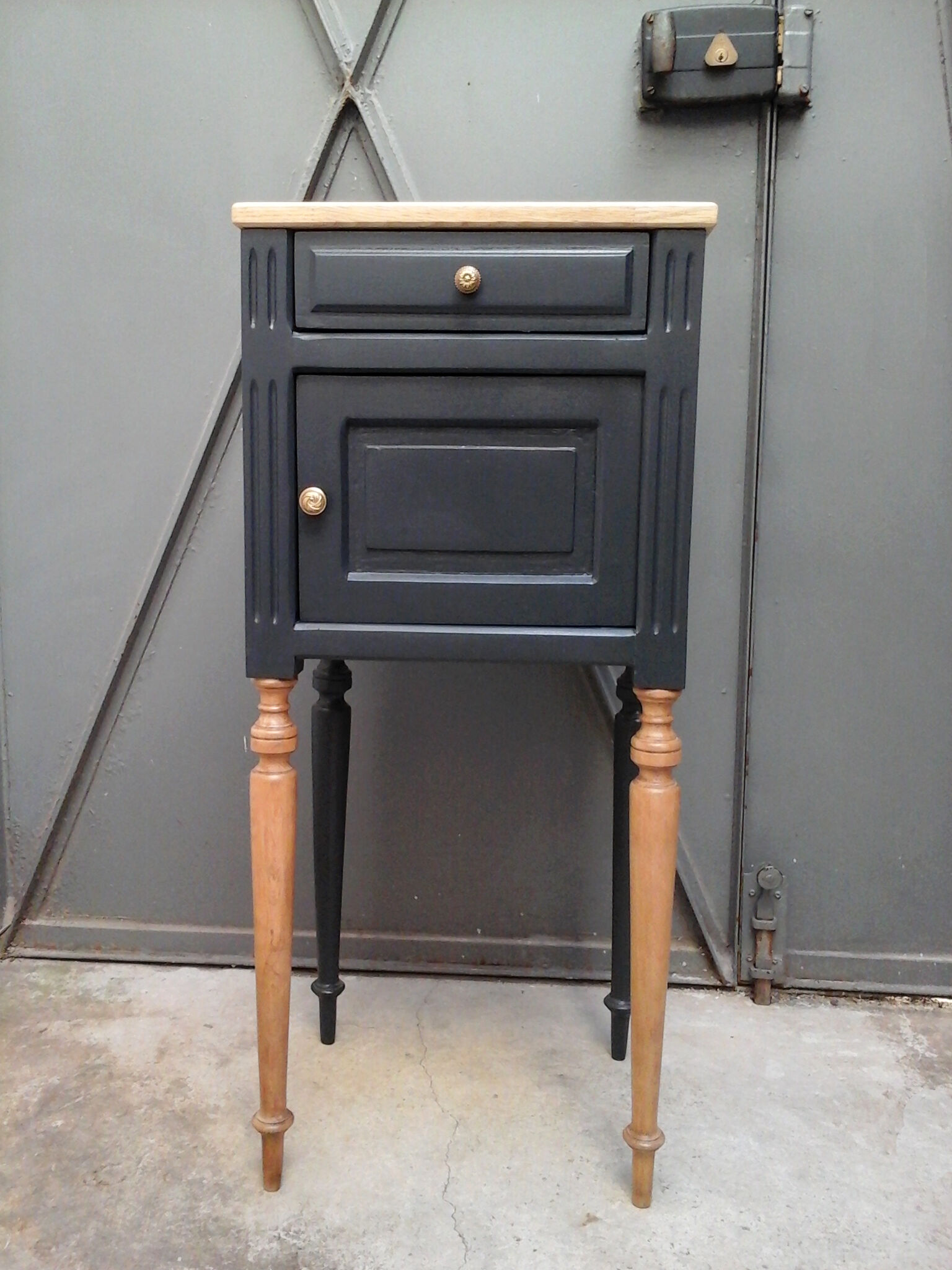 Renovated high bedside