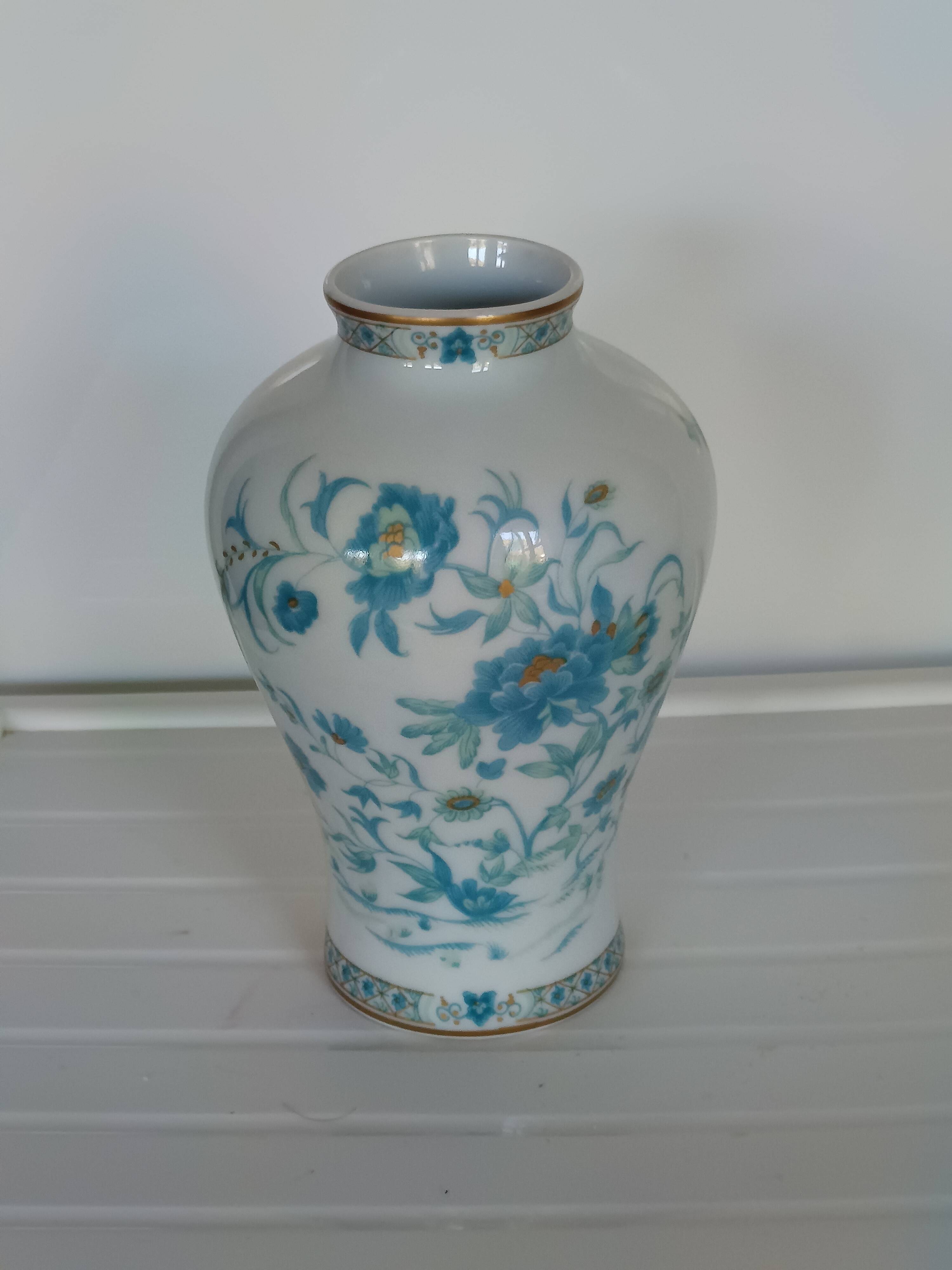 Haviland Limoges vase – Nankin turquoise and gold decoration – 17 cm
