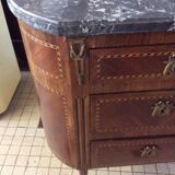 Chest of drawers 3 drawers above gray marble