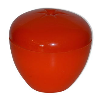 Apple orange bucket ice 70 years
