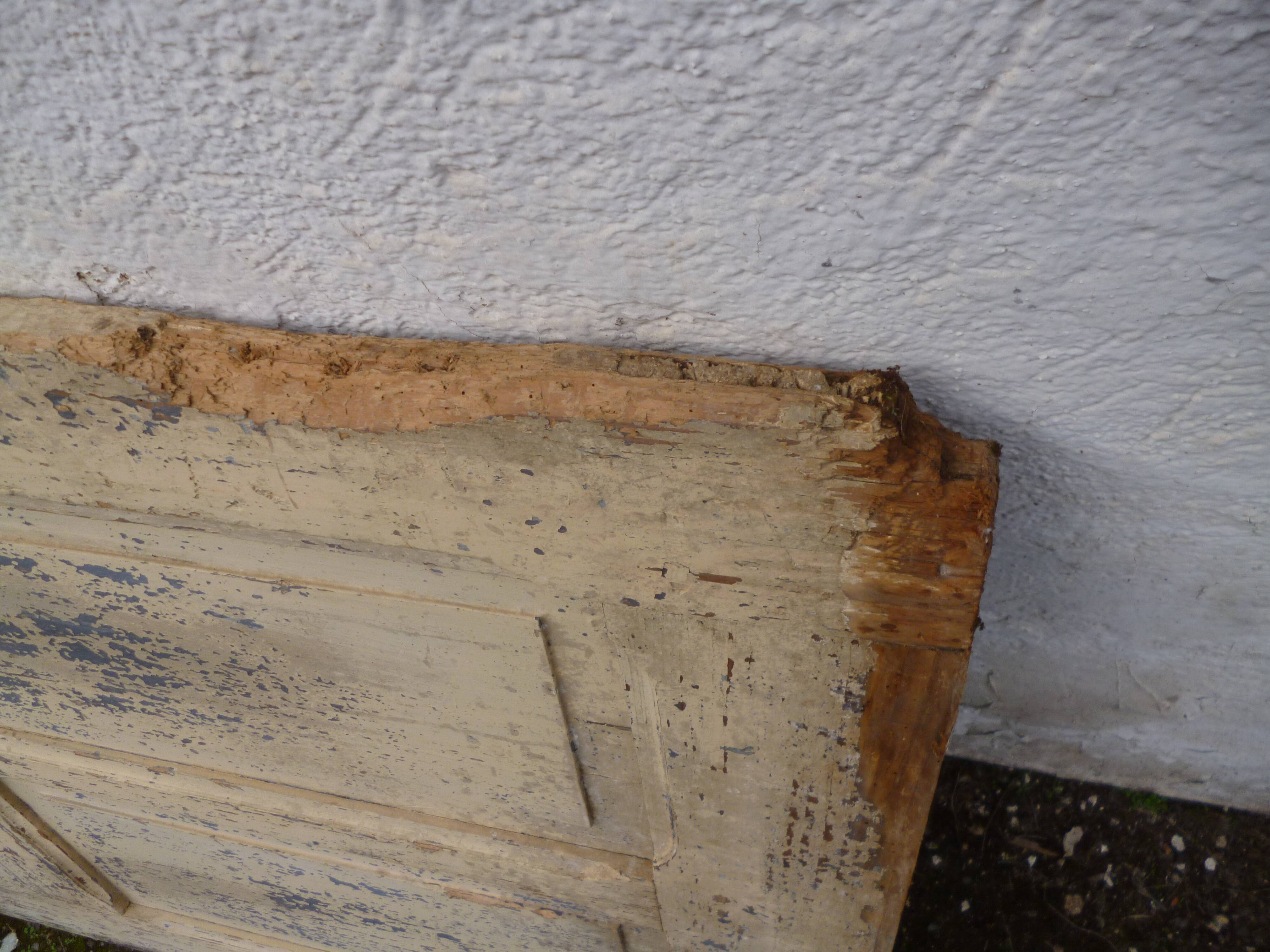 Wooden door old patina