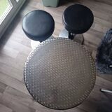 Dry Martini table and stool set