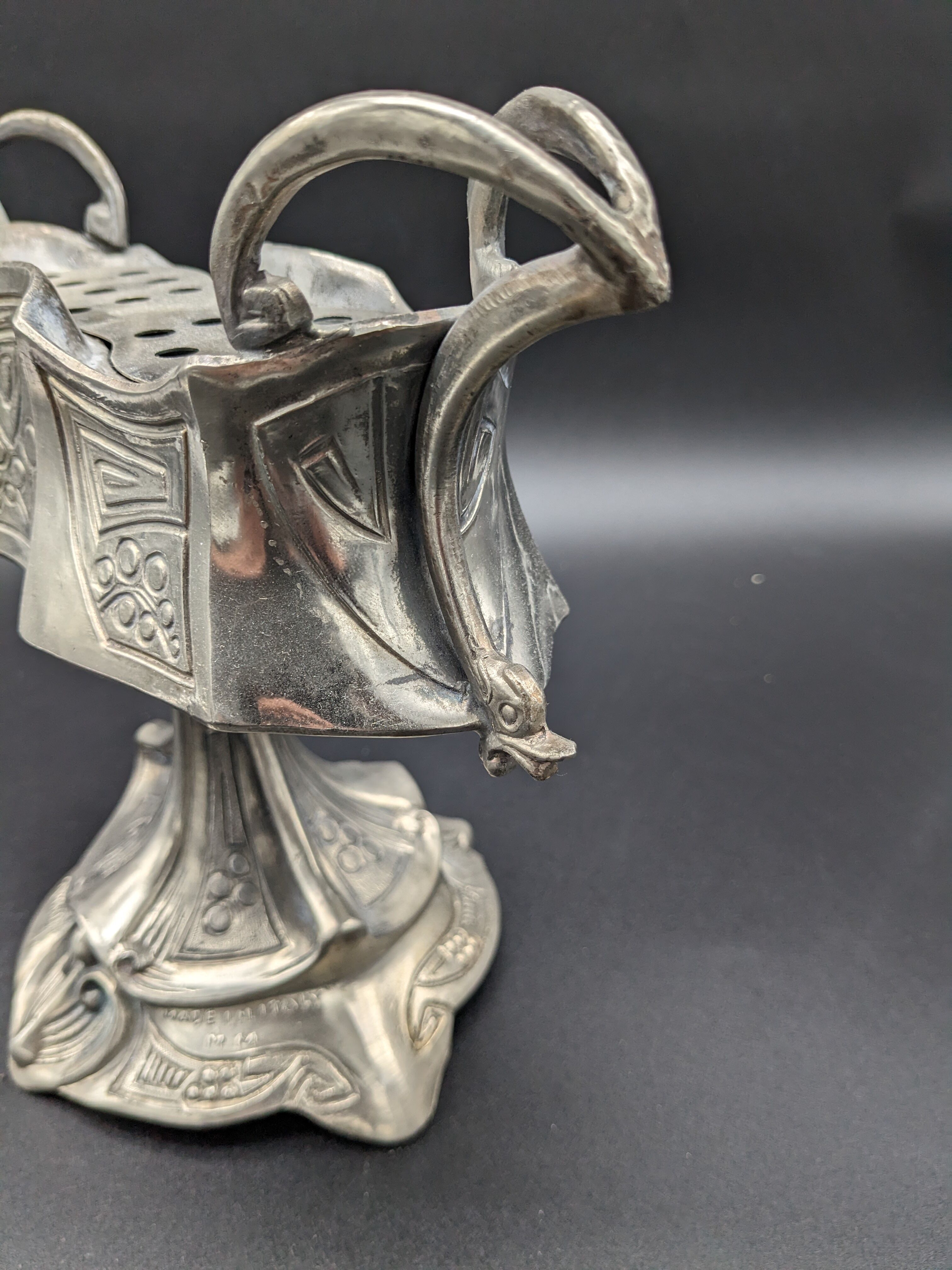 Art nouveau spades flowers incense design from the 20th century, Mauro Manetti