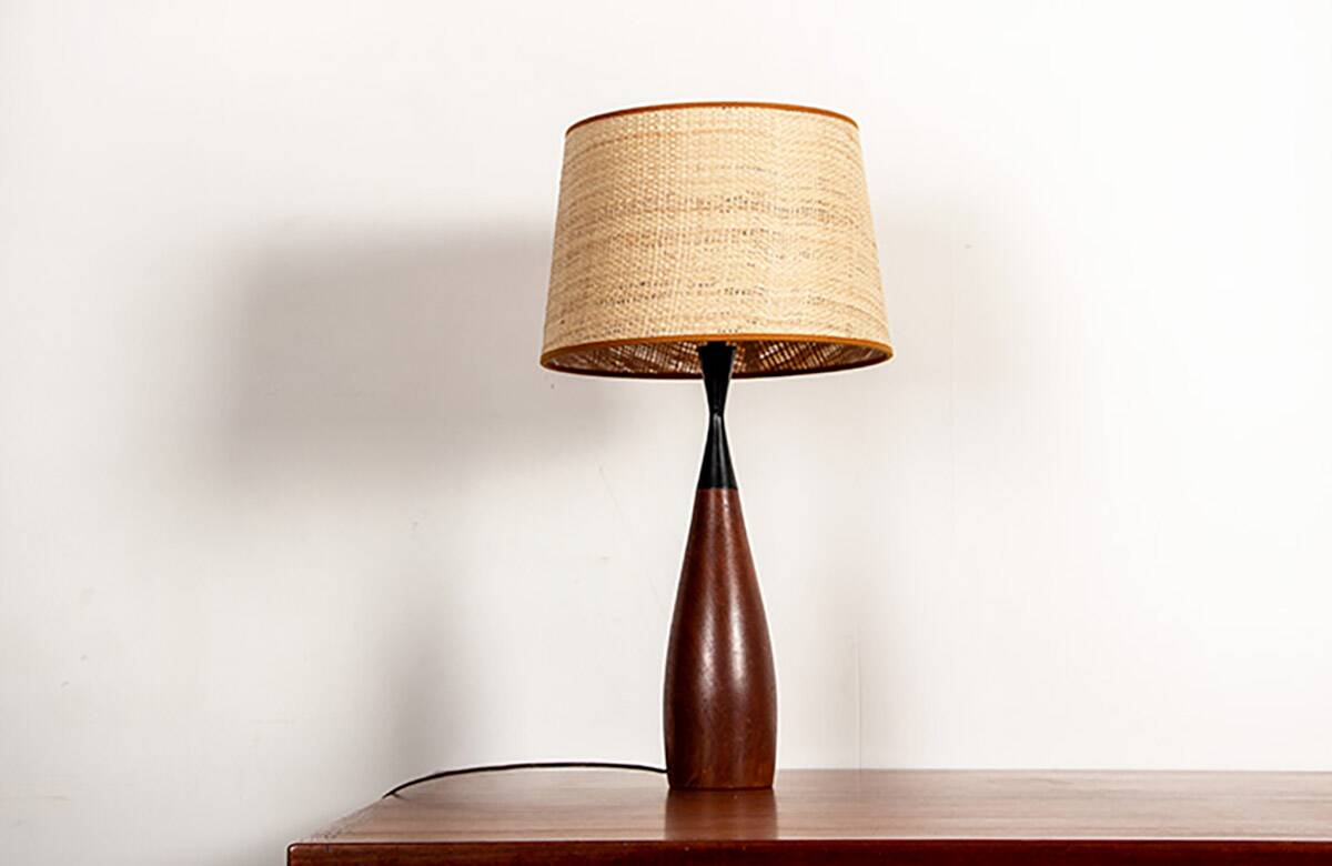 Danish keel-shaped table lamp in teak and ebony by Fog & Morup.
