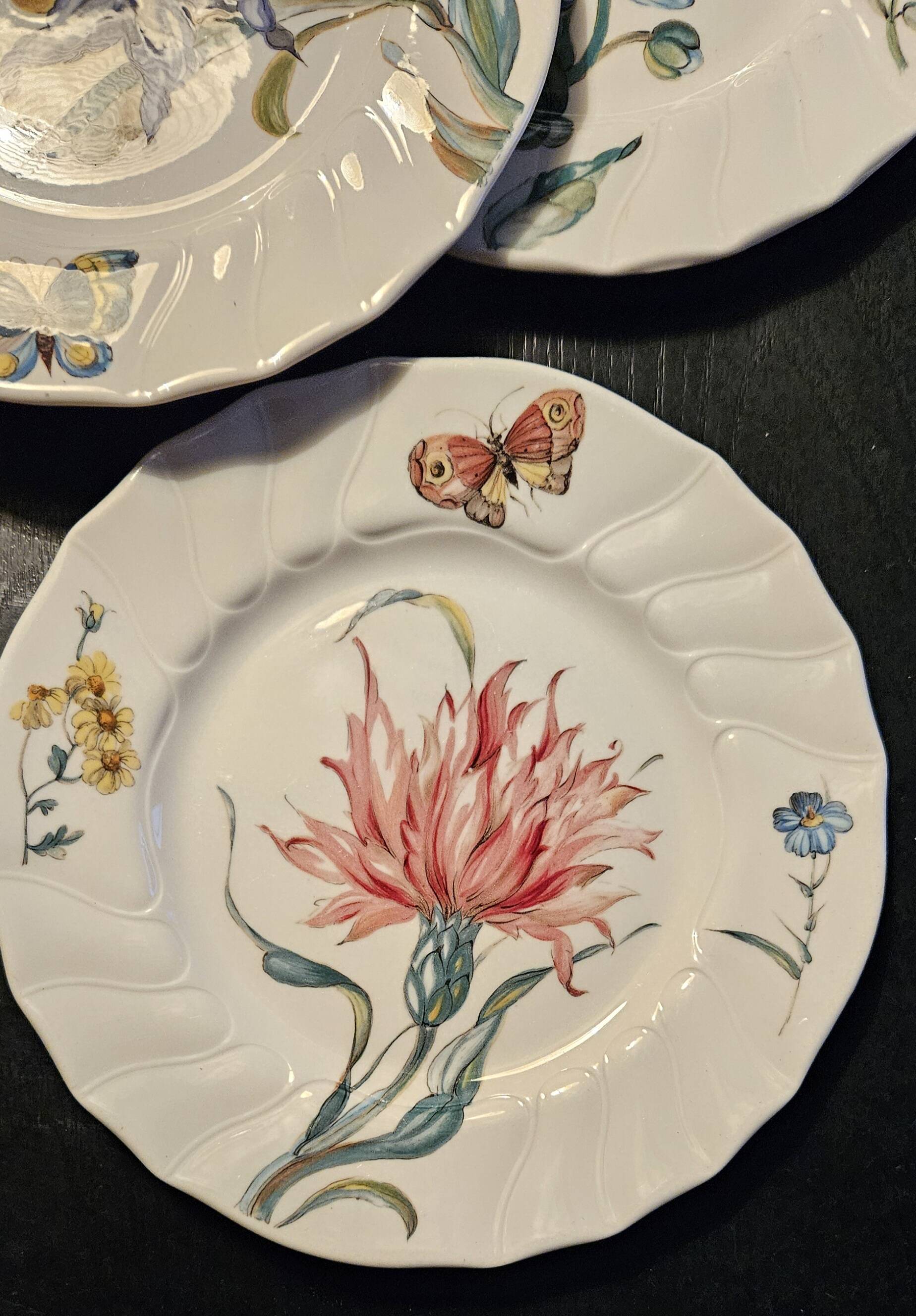 Set of 11 Villeroy and Boch Bouquet model dessert plates