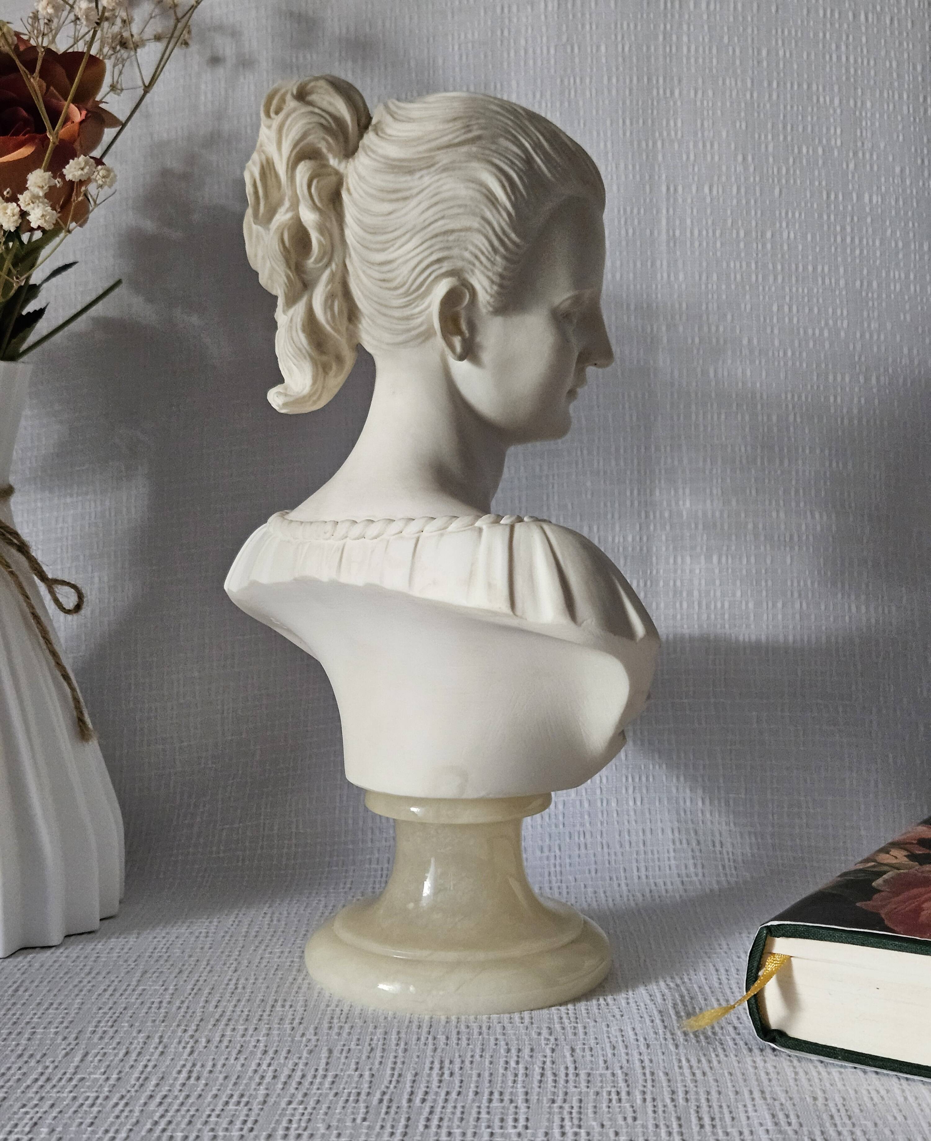 Vintage female bust Italy