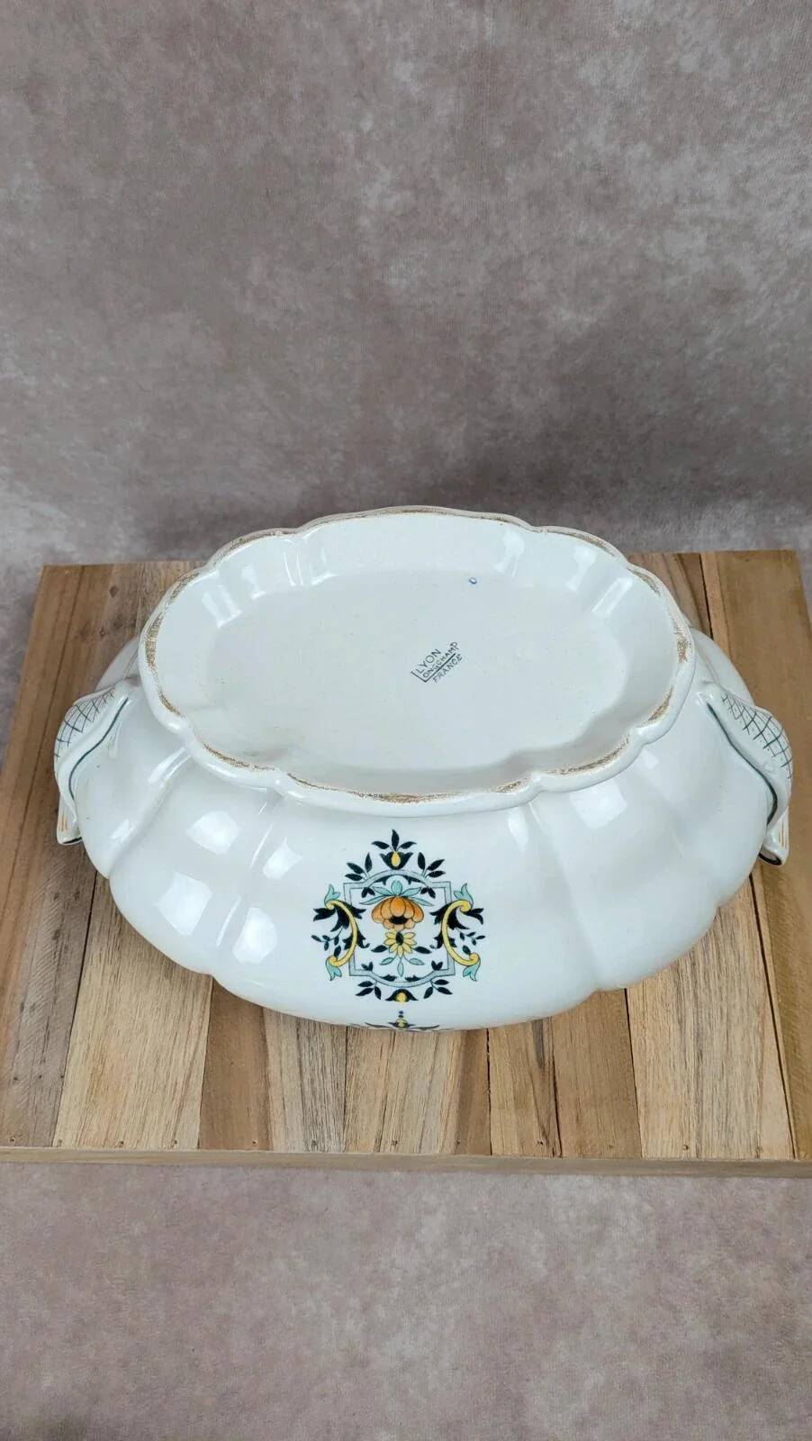 Large vintage Longchamp soup tureen
