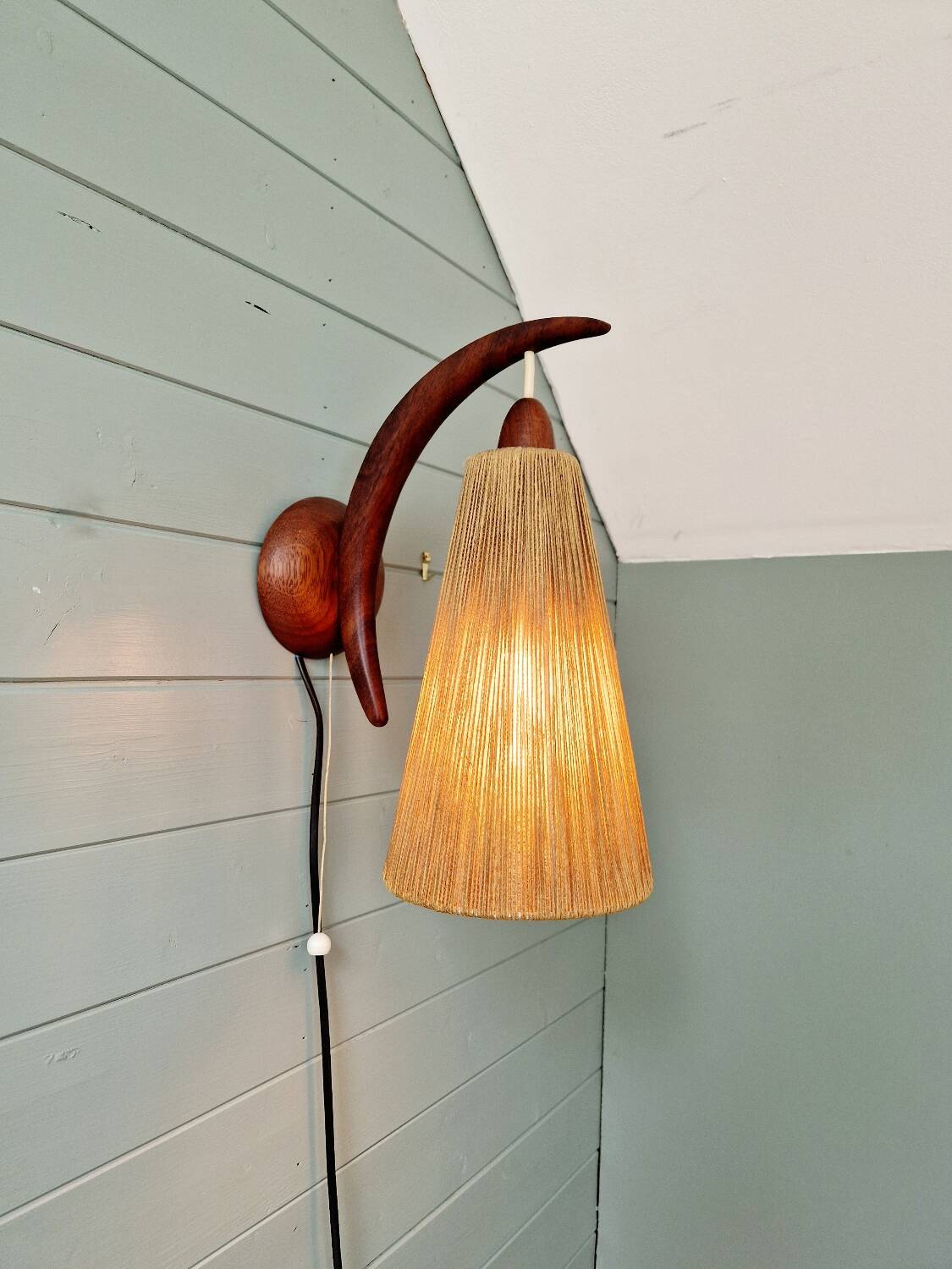 Scandinavian teak and sisal rope wall light, Temde, 1950-60