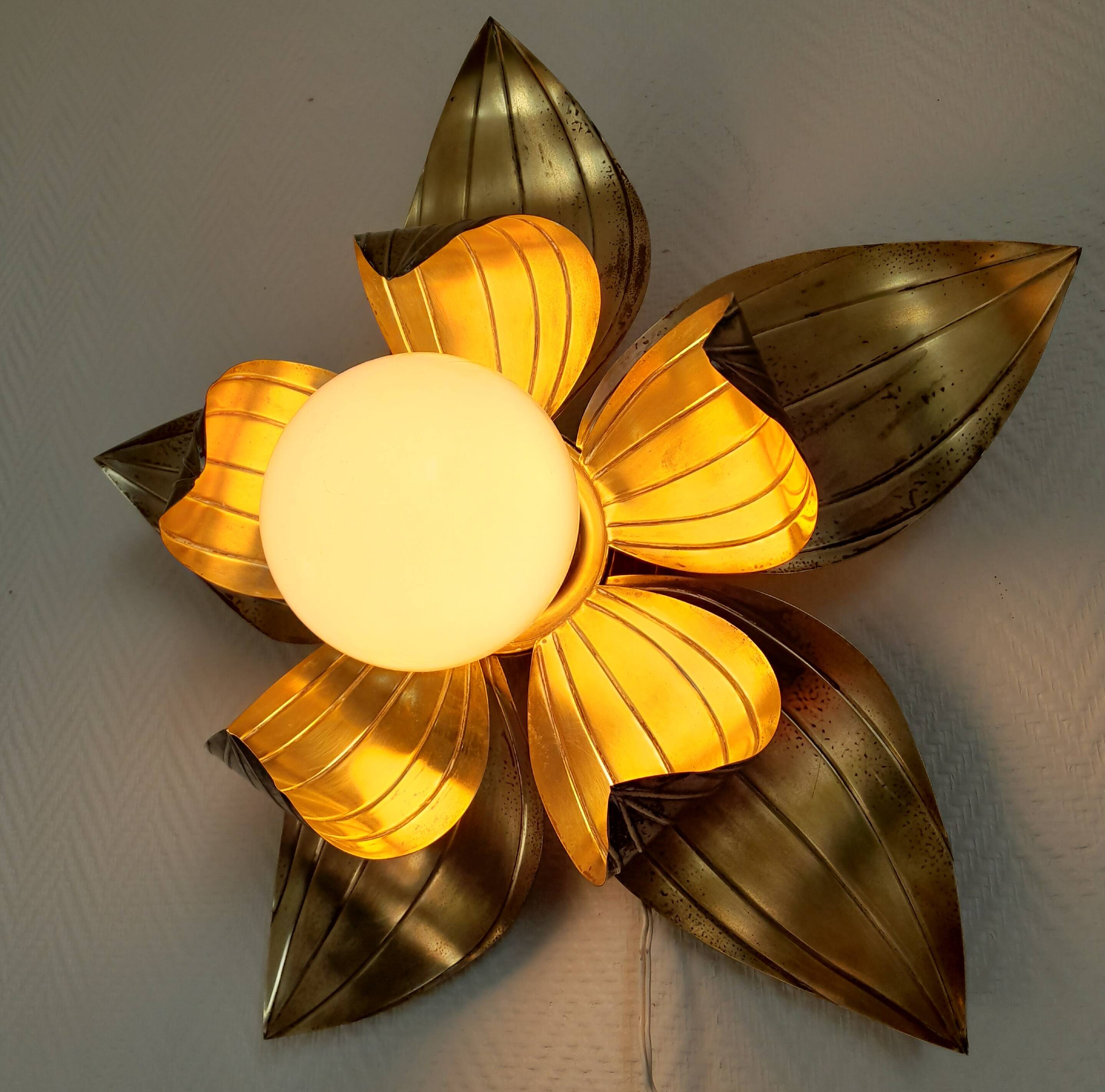 Large brass flower wall light, Jansen style, 1960