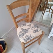 Country chair in blue toile de Jouy