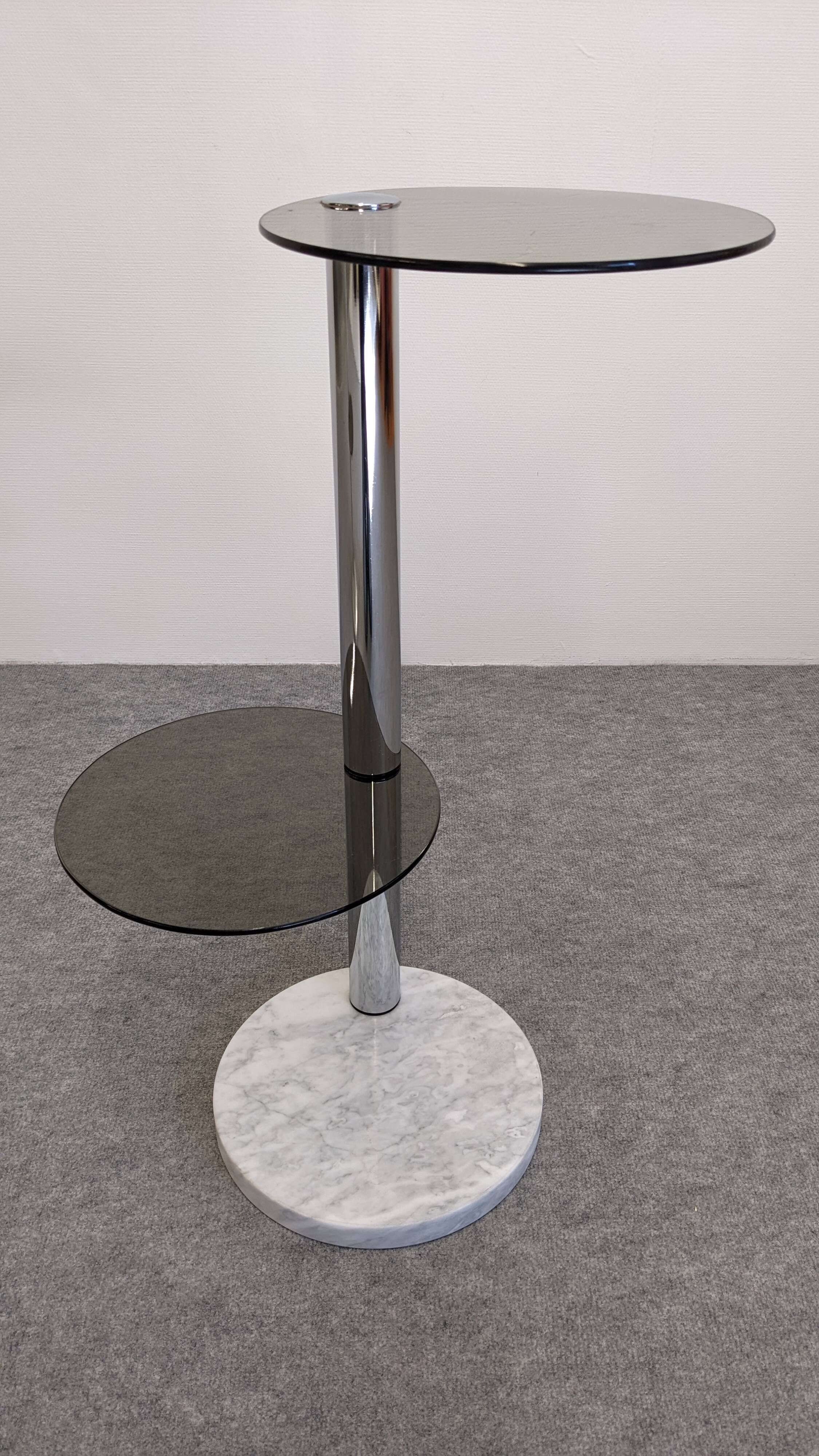 Pair of side tables or end tables Space Age, France circa 1970.