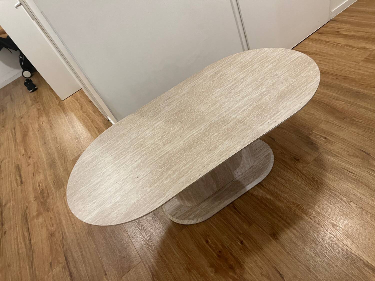 Table base effet travertin