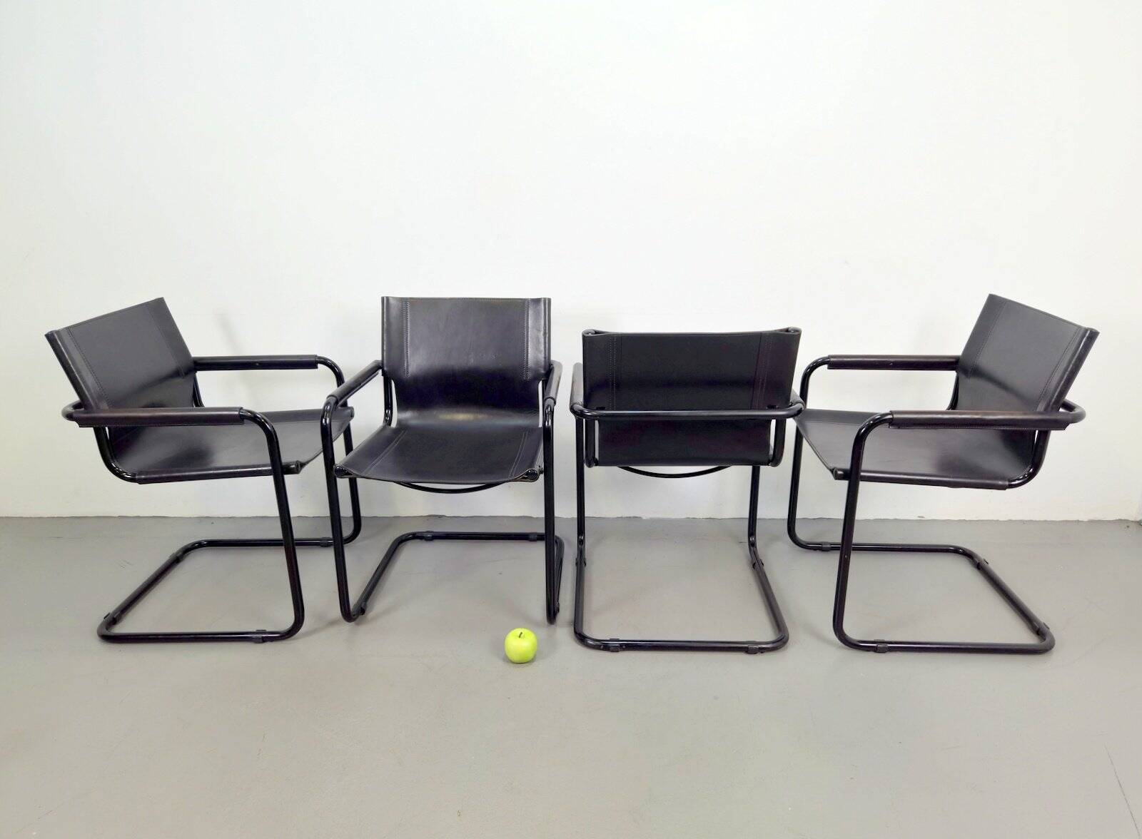 Mid-Century Modern Bauhaus Leather B34 Armchairs by Mart Stam & Marcel Breuer for Fasem, Italy, 1980, Set of 4