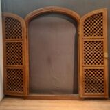 Double oriental door and its frame