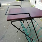 Scoubidou/couch tip magazine door