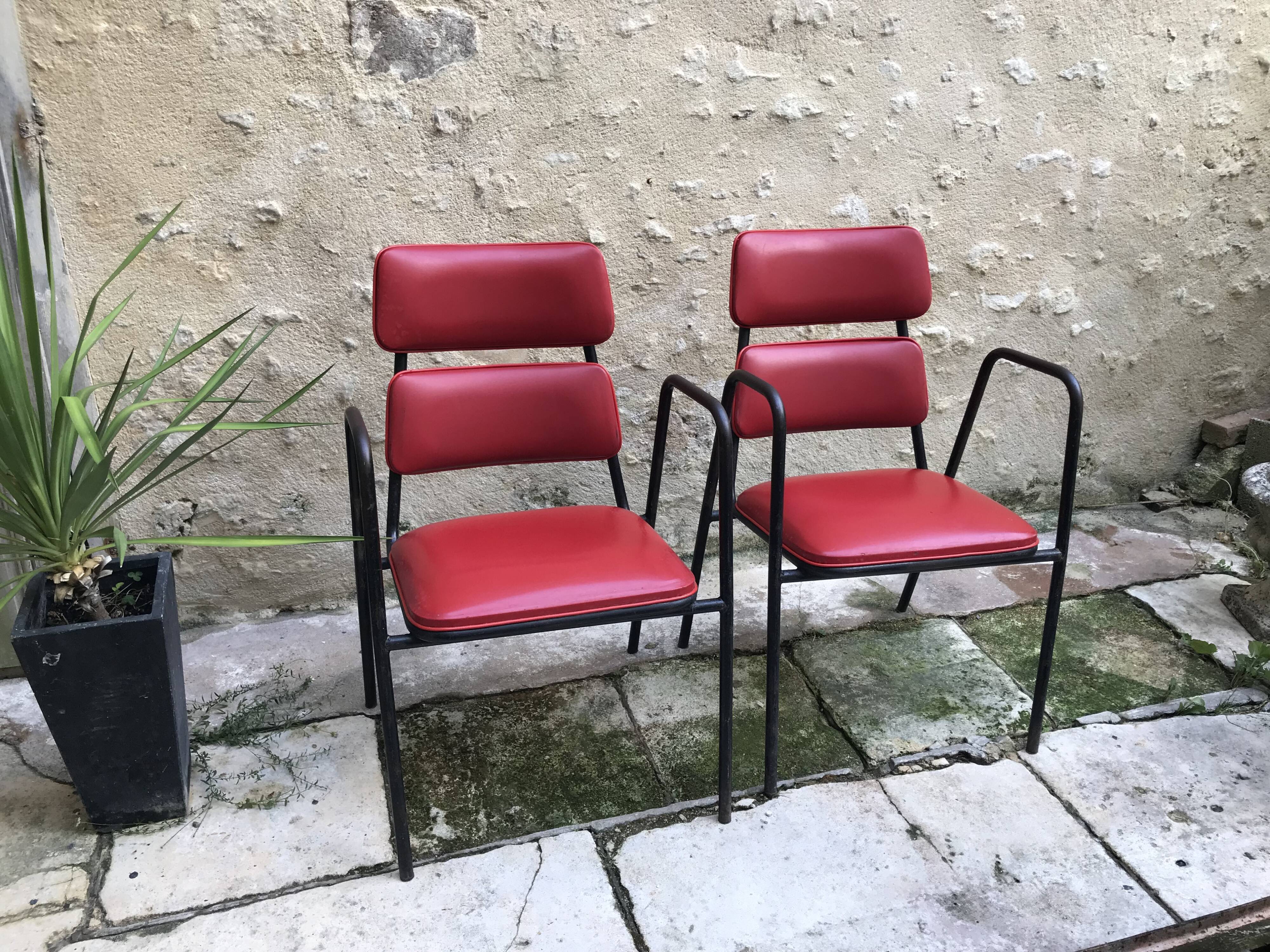 Pair of armchairs in red skai 1950 vintage design 50s 70