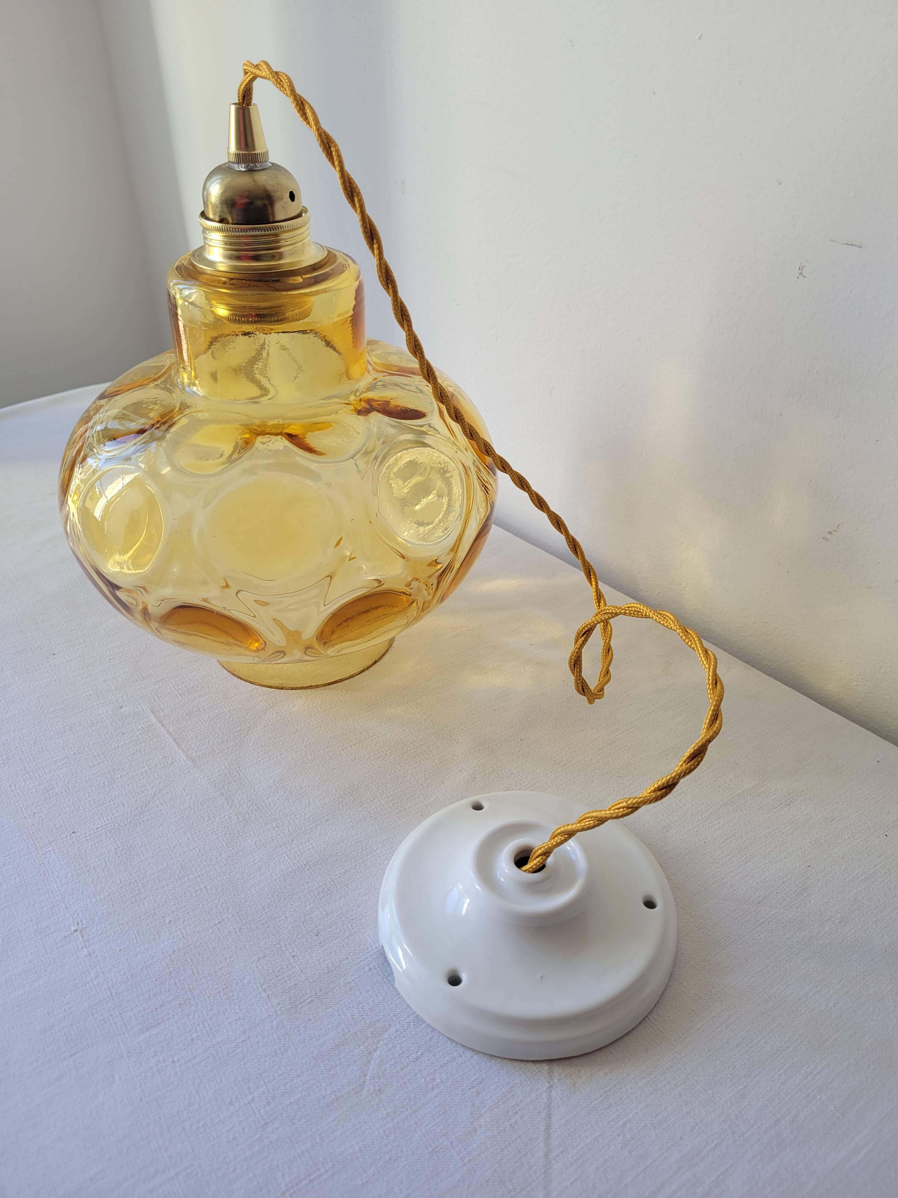 Faceted glass pendant light