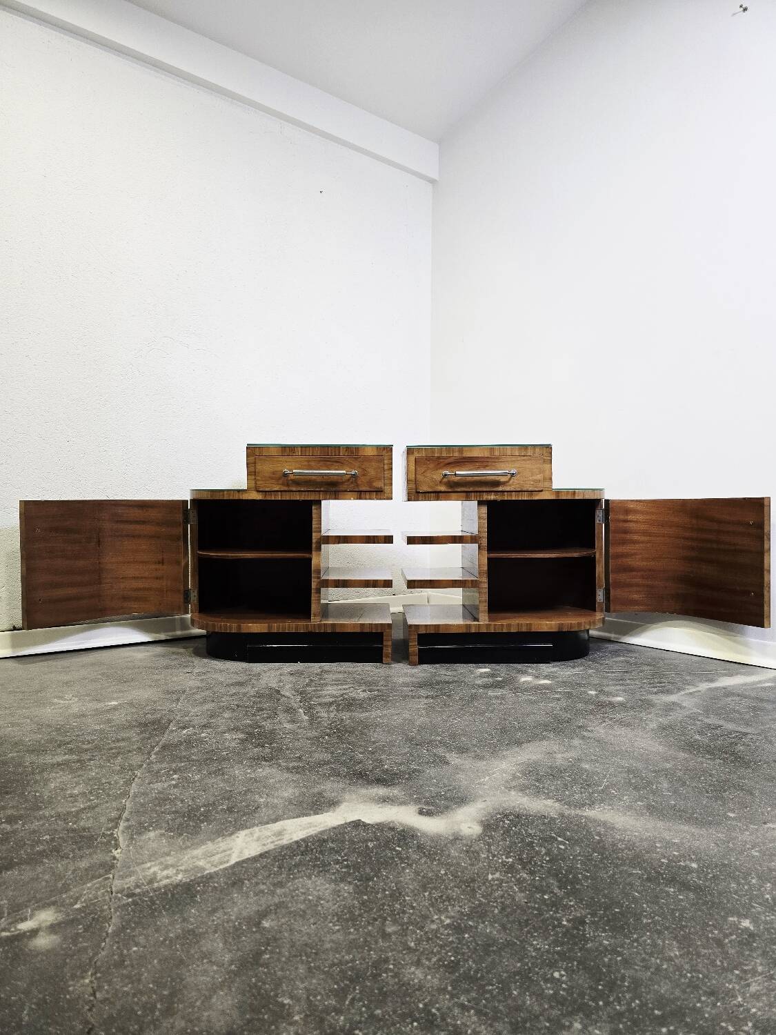 Tables de chevet Art déco des années 30