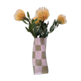 Vase à carreaux rose