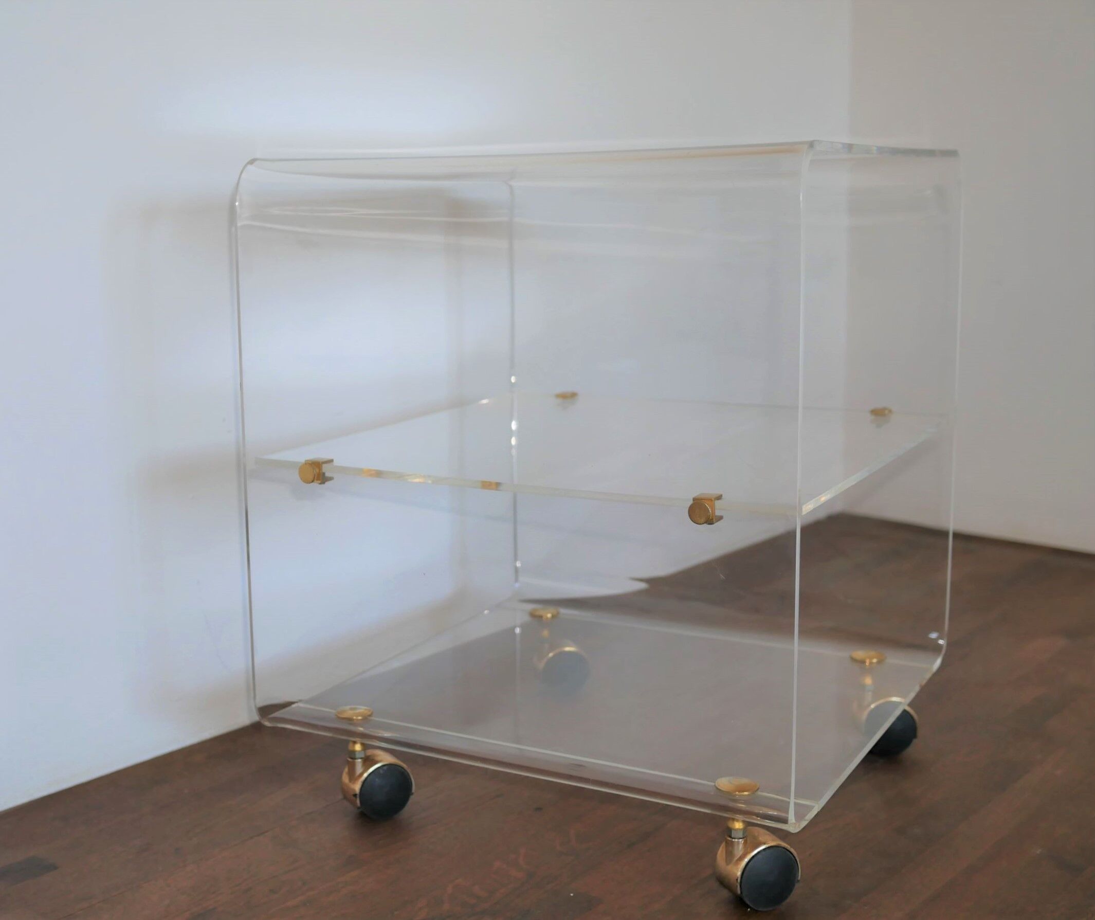 Table basse en plexiglas par M.Dumas pour Roche Bobois années 70