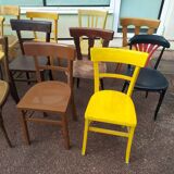 Lot de 20 chaises de bistrot bois dépareillé - vintage