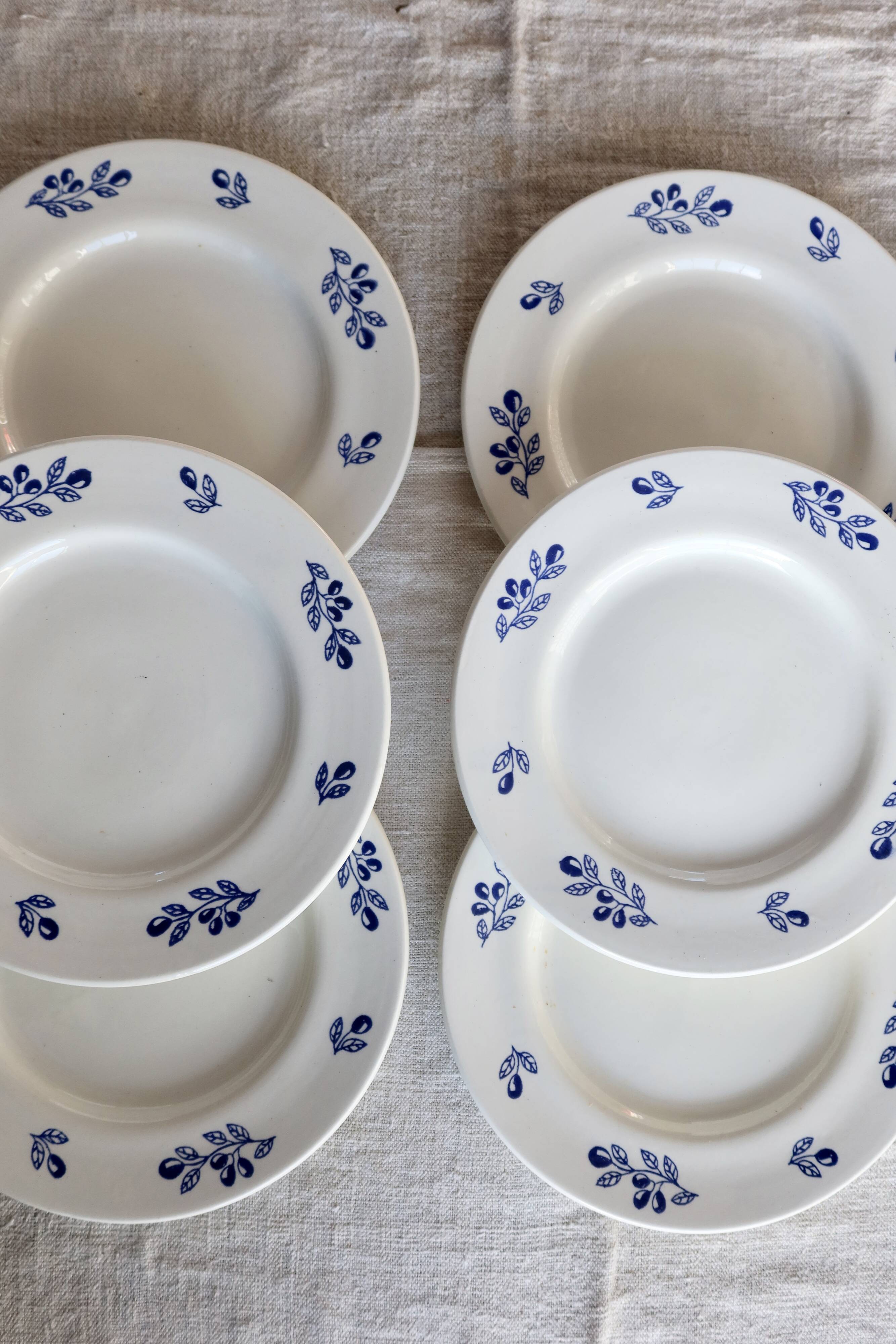 6 vintage ivory earthenware dessert plates - Blue olive pattern