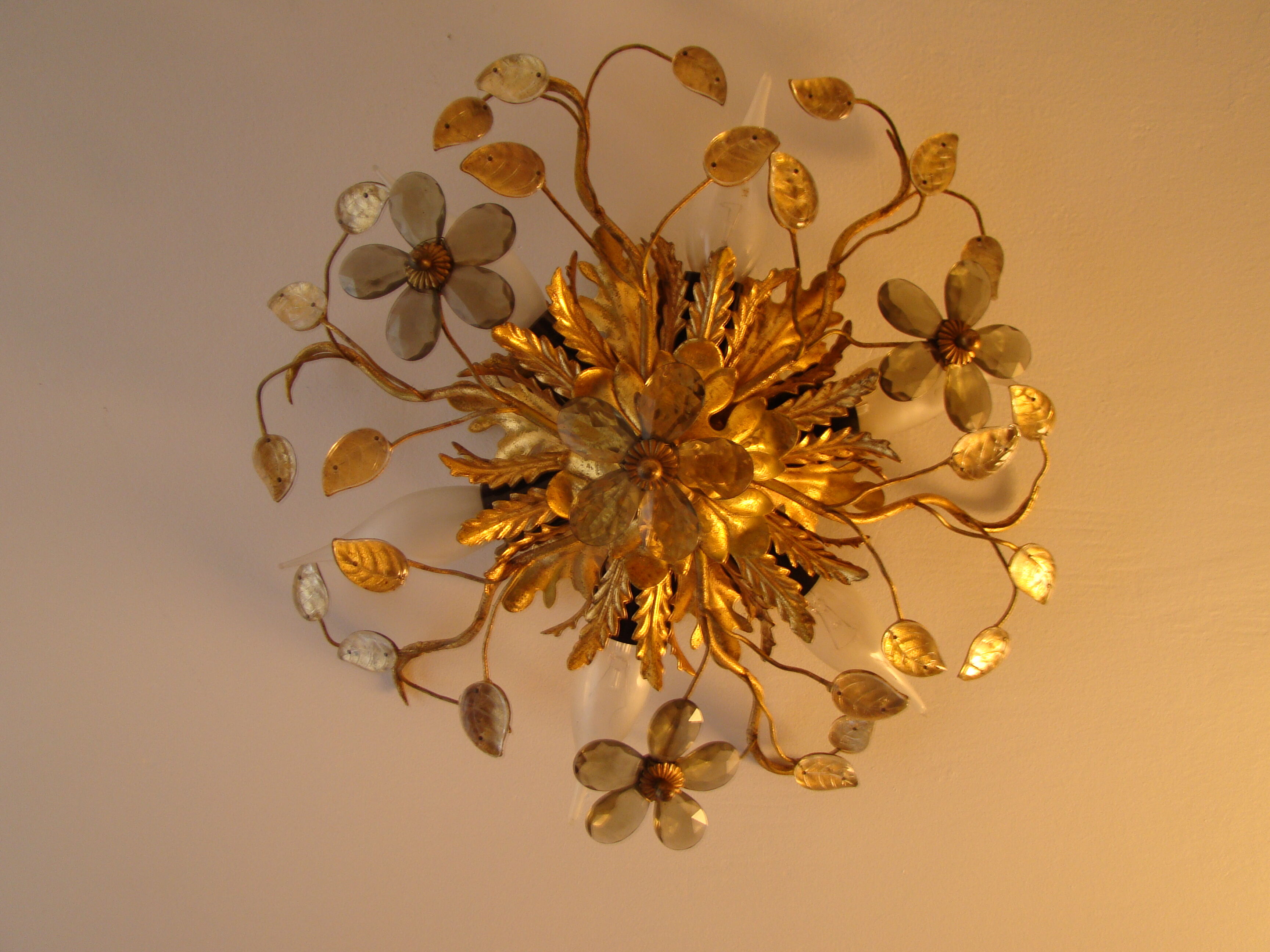 Vintage wall lamp or ceiling lamp in golden metal, glass flowers