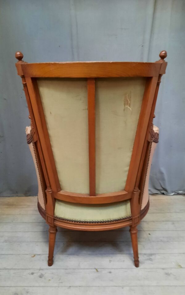 Bergere de style Louis XVI 8