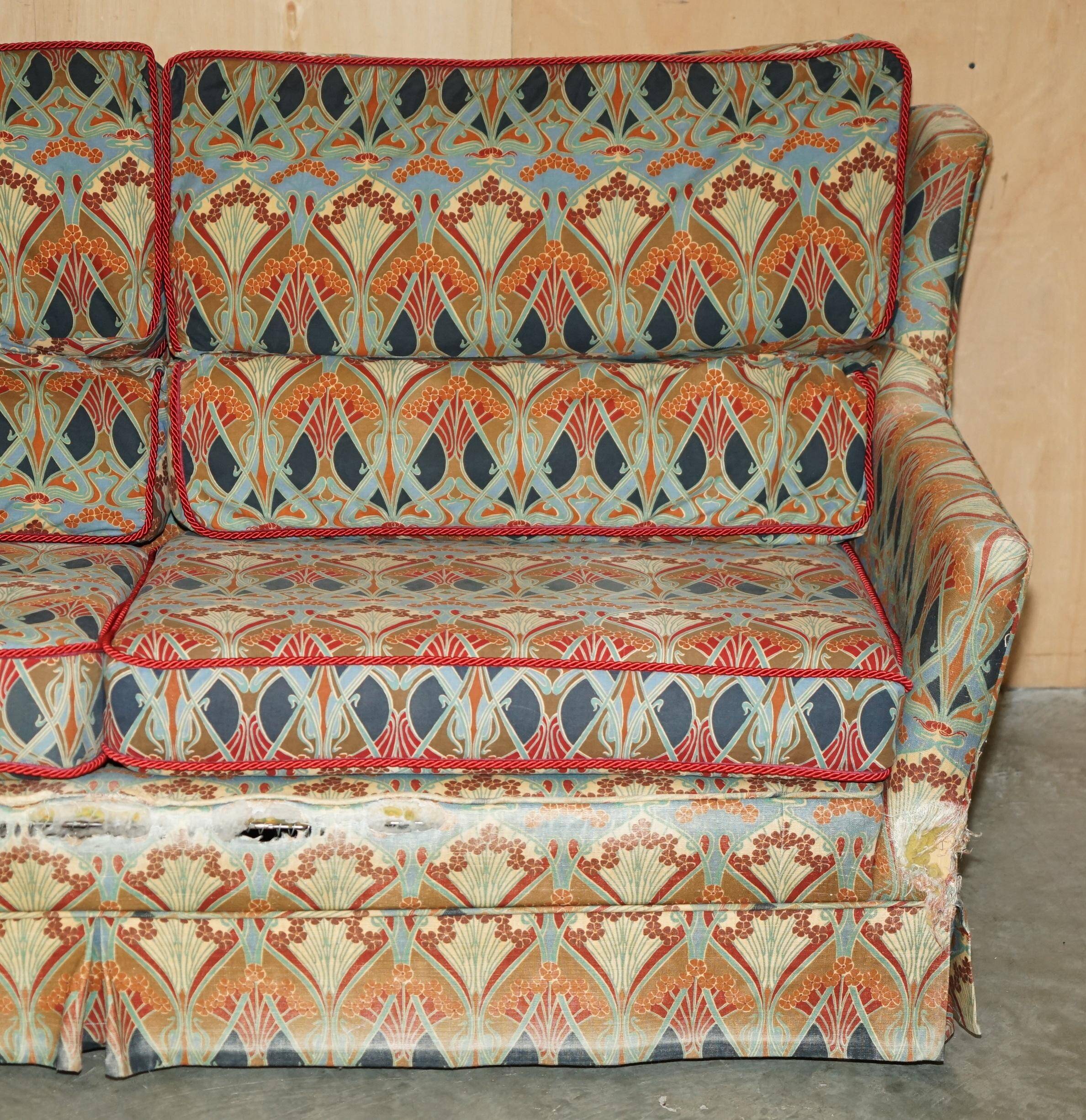 Vintage Liberty's of London Ianthe Canapé Worn Condition