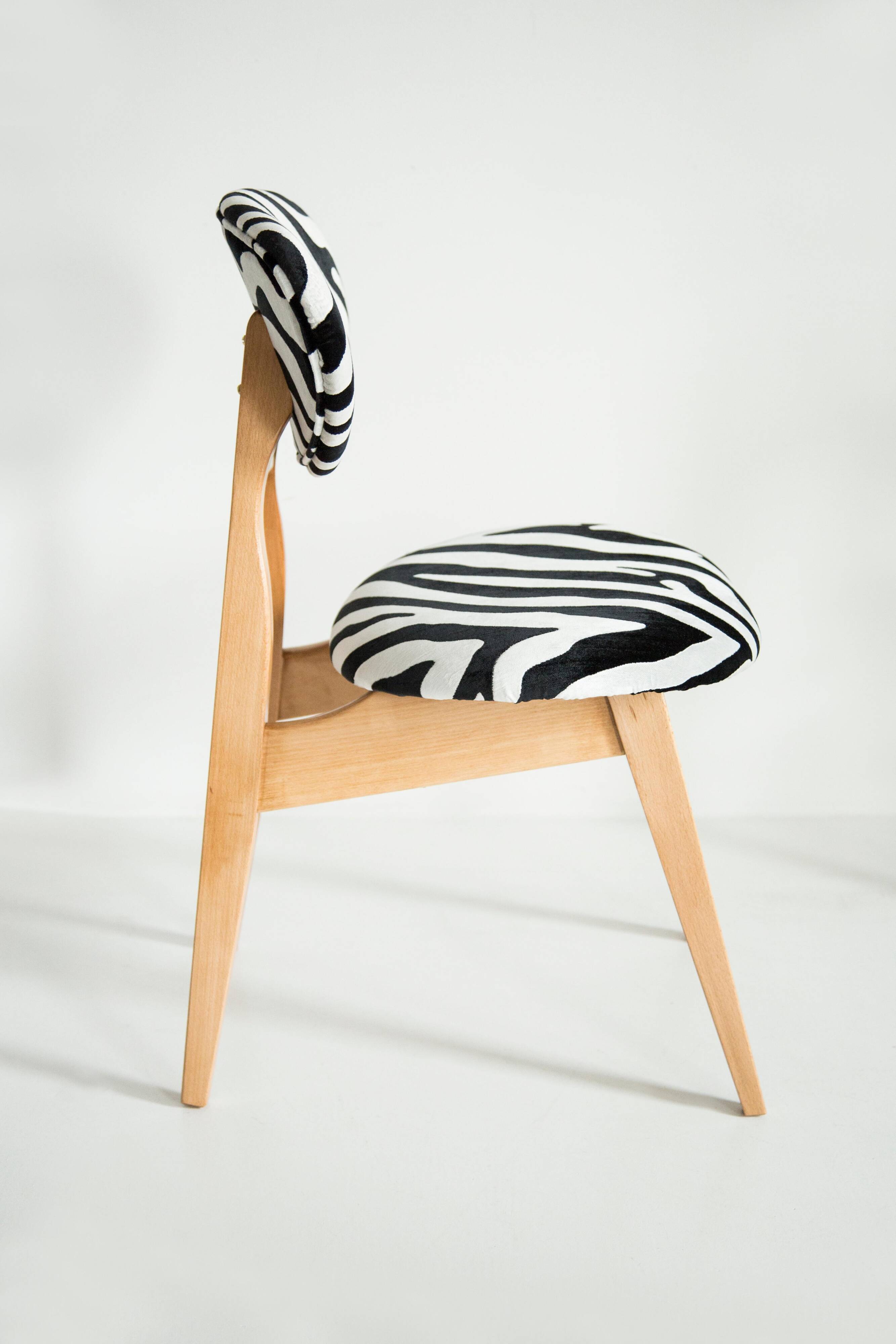 Chaise Zèbre Mid-Century Type 200/128 par J. Kedziorek