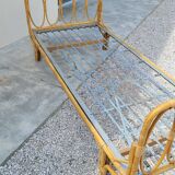 Lit corbeille en rotin vintage 1950