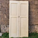 Paire de portes de placard anciennes