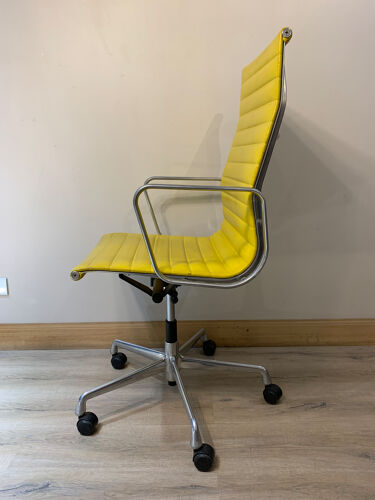 Chaise de bureau en aluminium EA 119 Vitra par Charles & Ray Eames