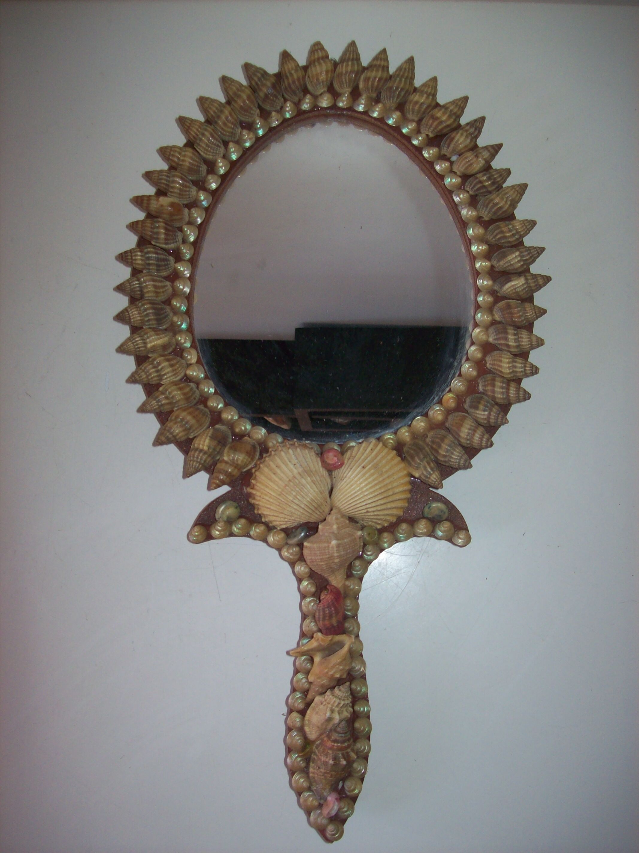 Hand or hanging shell mirror