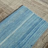 Tapis kilim vintage fait main beige et bleu, style scandinave naturel