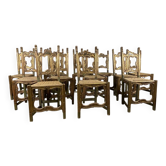 Suite de 12 chaises en bois sculpté, Italie