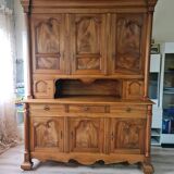 Buffet lorrain deux corps , bois de noyer 18e siècle