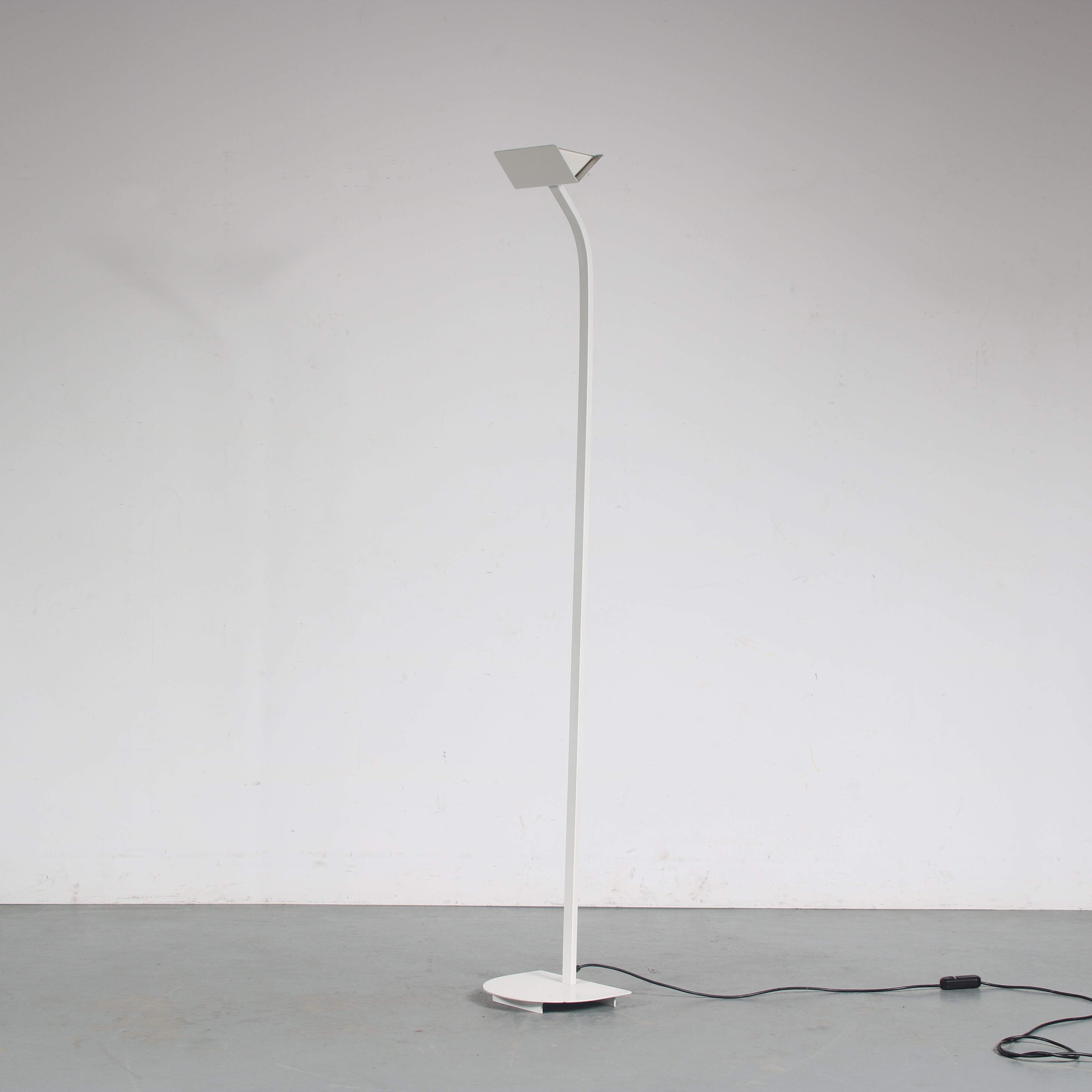 White minimalist Floor lamp , Italy, 1980