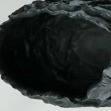 Black resin vase Lotus publisher VGnewtrend