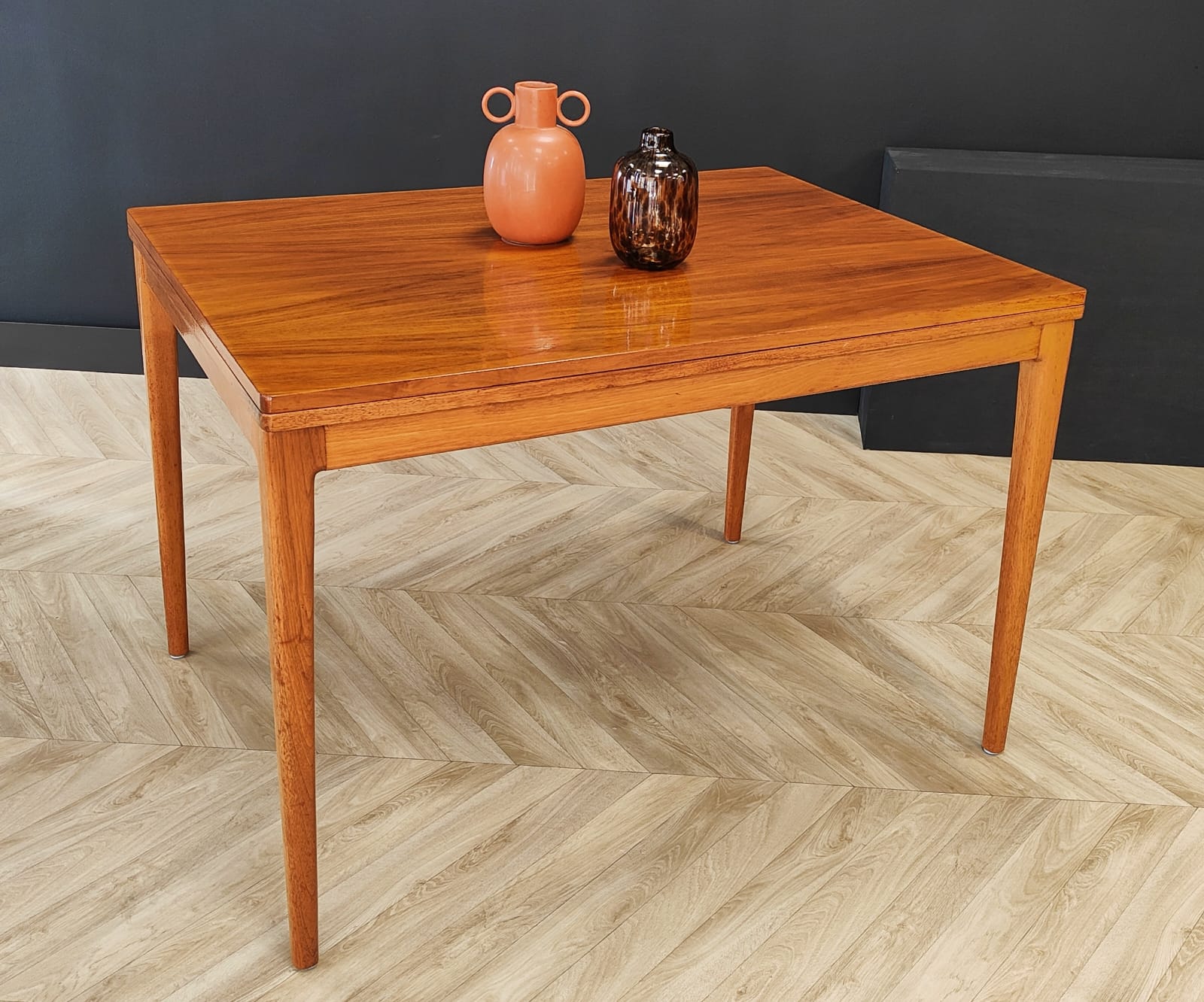 Mid Century extendable dining table | Vintage