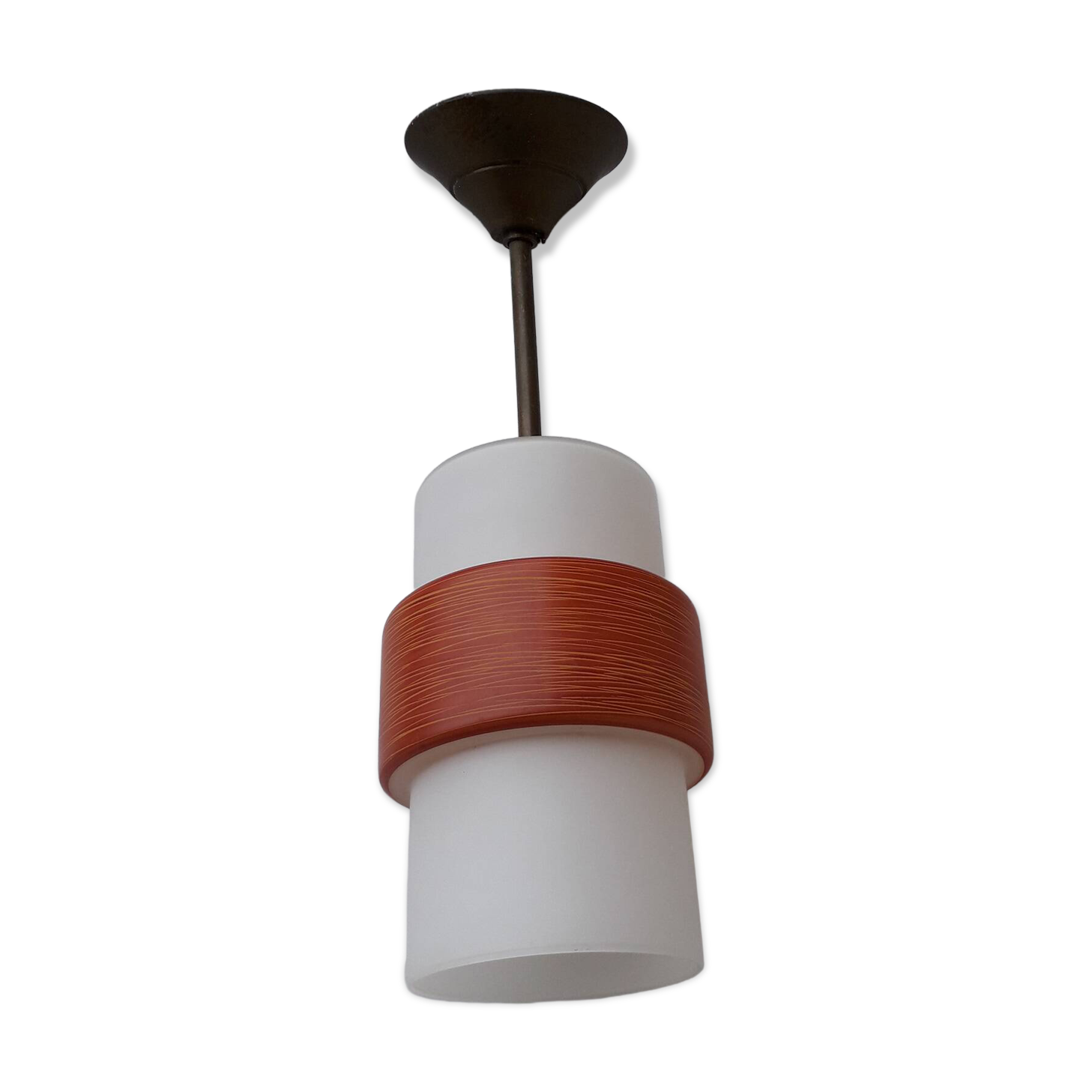 Opaline suspension