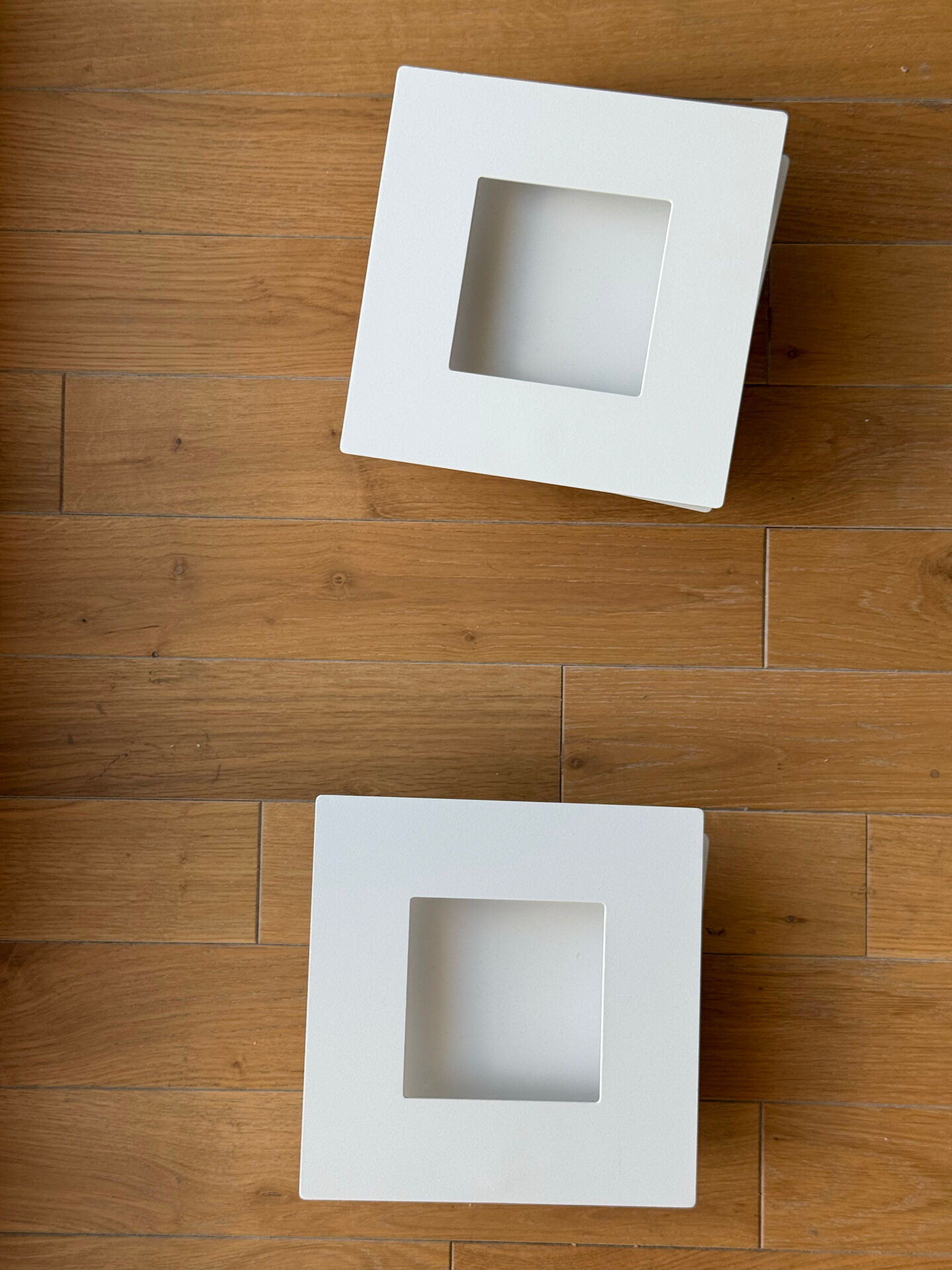 Dalia M8114 wall light by Mantra – White aluminium – Mini design