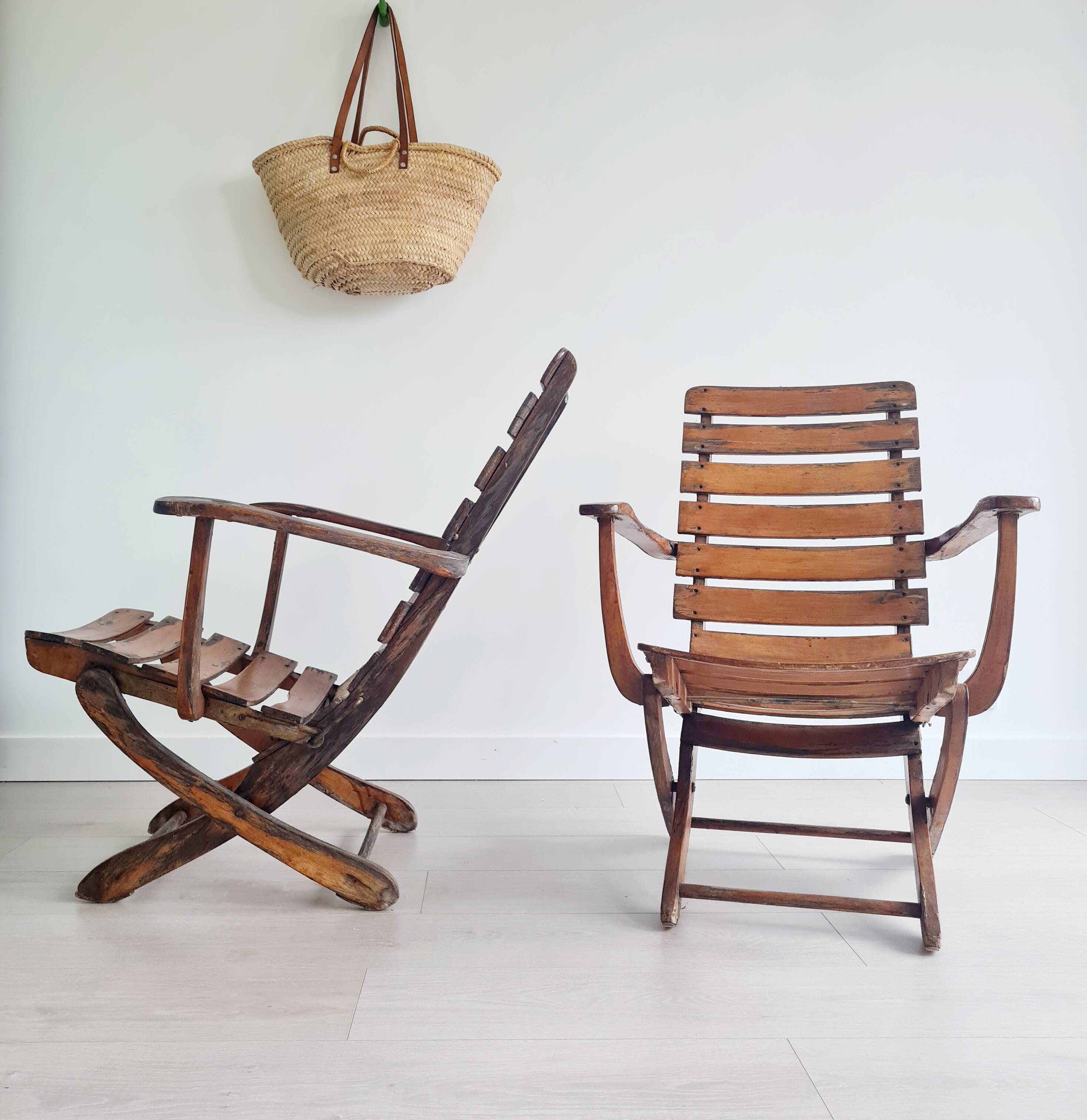 Pair of antique wooden deckchairs - Clairitex antique armchairs