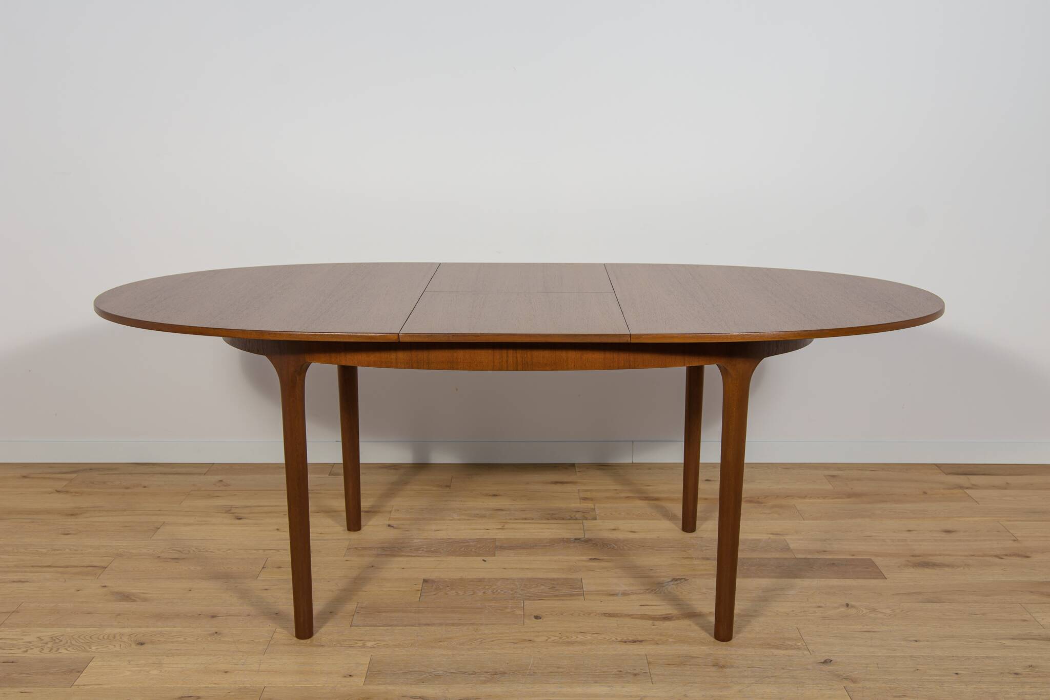 Mid-Century Oval Extendable Teak Dining Table from McIntosh, 1960s