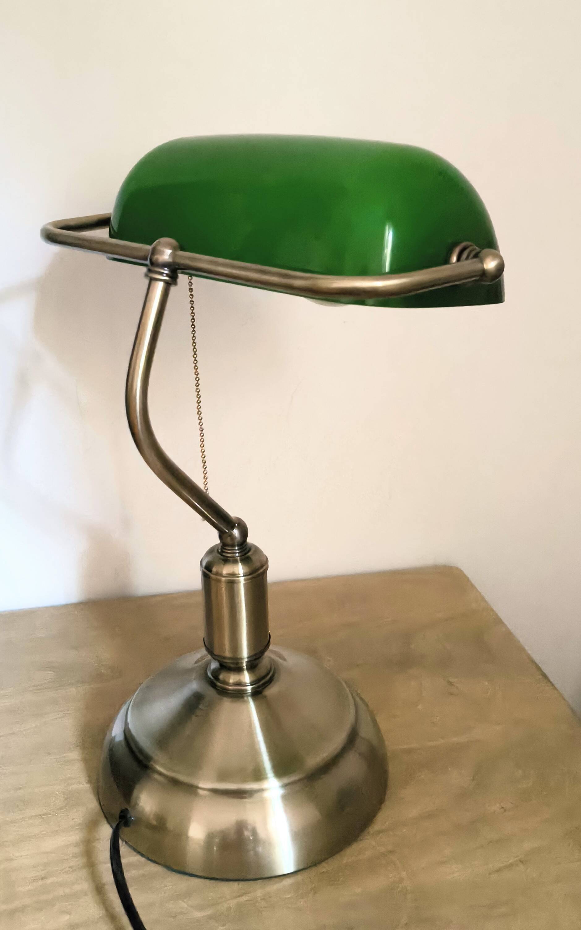 Bank lamp in opal green color años 80