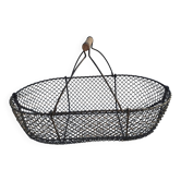 Wire mesh basket