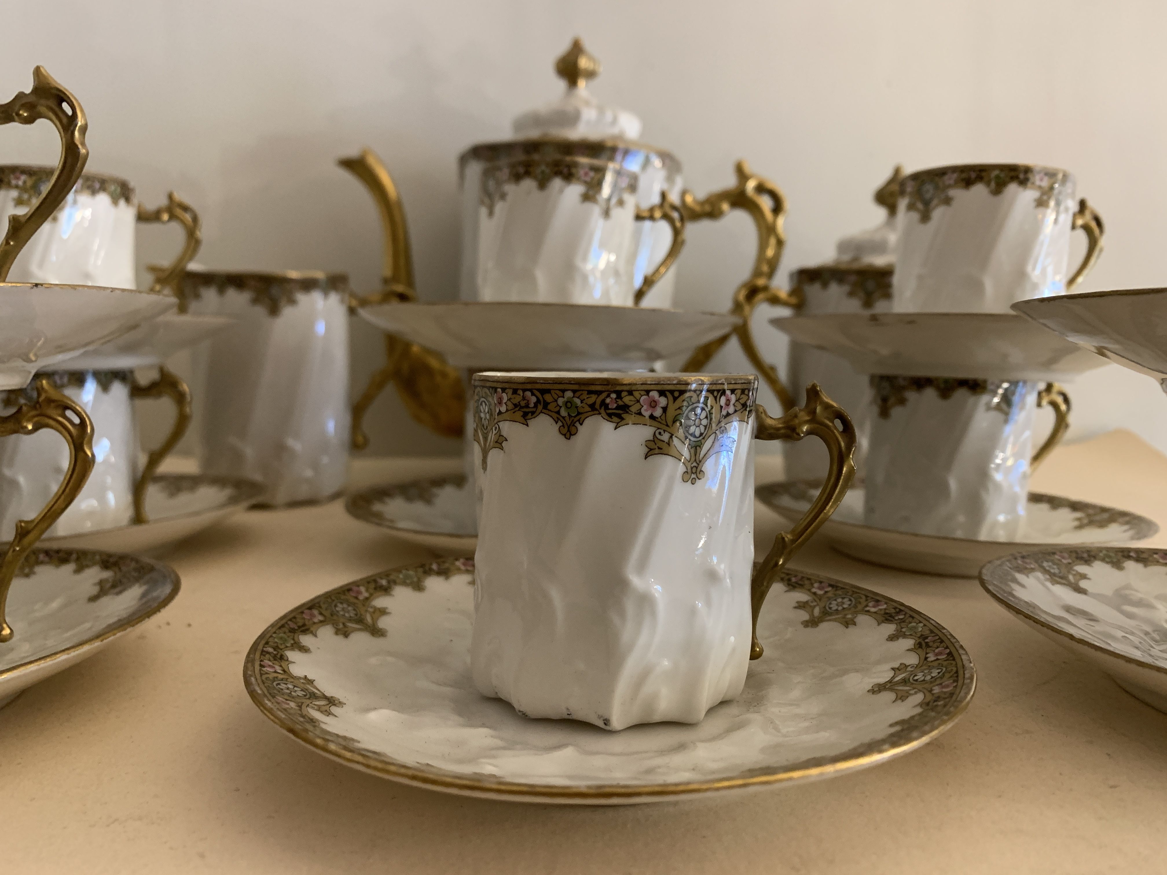 Limoges porcelain coffee service - Chabrol and Poirier - Bac and Périgault - Early twentieth century