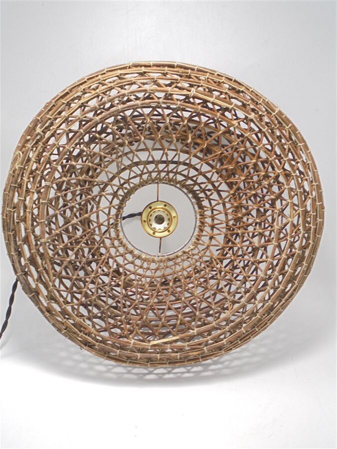 Braided wood pendant lamp